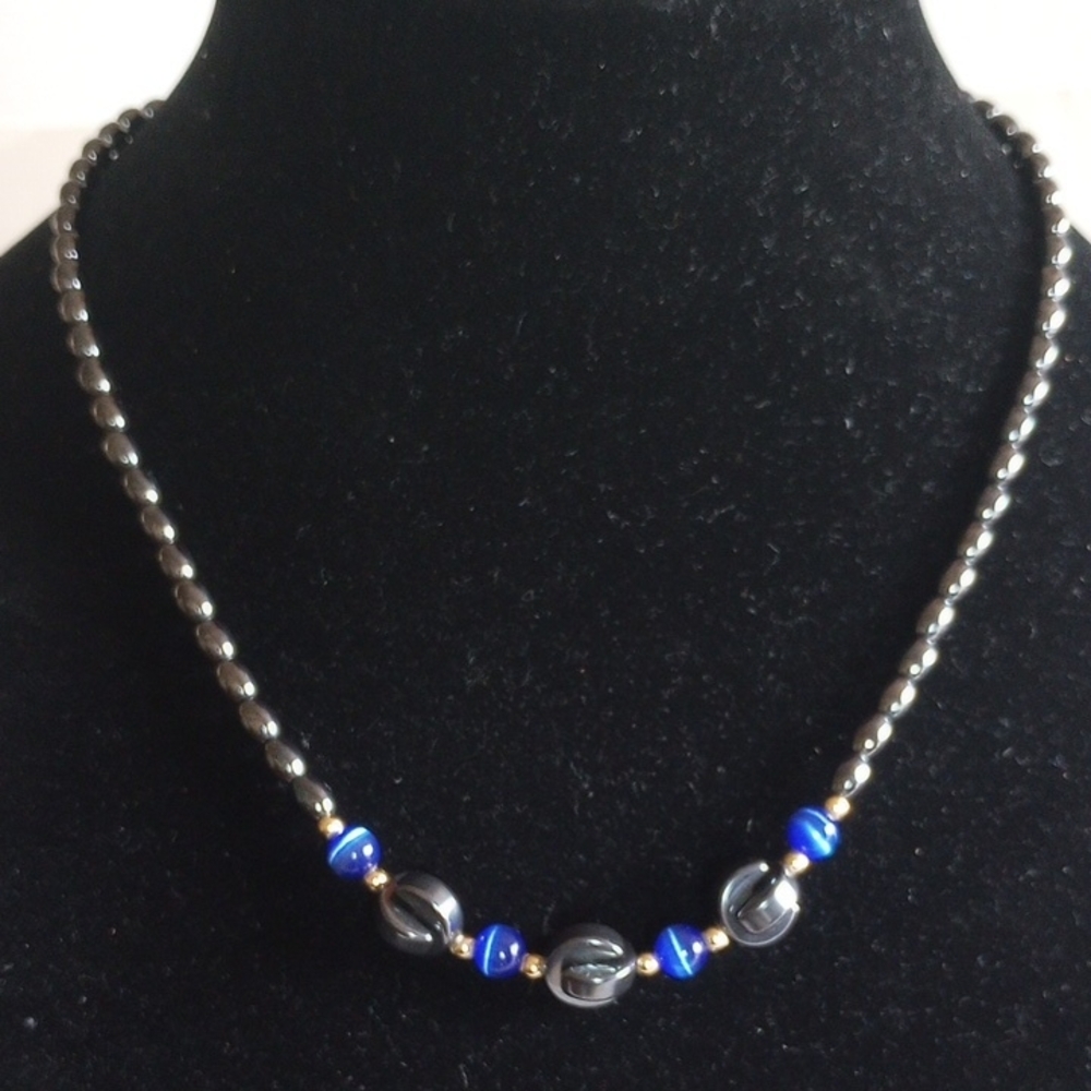 Elegant Blue Glass and   Black HEMATITE Beaded Necklace 18" LONG. Vintage.